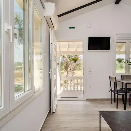 Spiti Milioris Hébergement de vacances Lefkimi